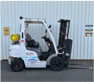 Nissan P1F2A25DU Counterbalance Forklift
