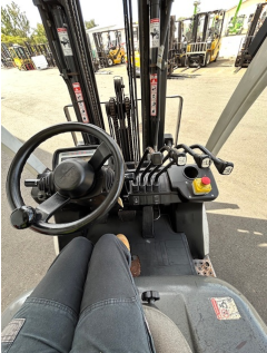 Used equipment: Nissan P1F2A25DU Counterbalance Forklift