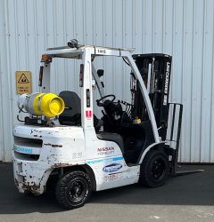Used equipment: Nissan P1F2A25DU Counterbalance Forklift