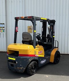 Used equipment: TCM FD25T4C Diesel Forklift