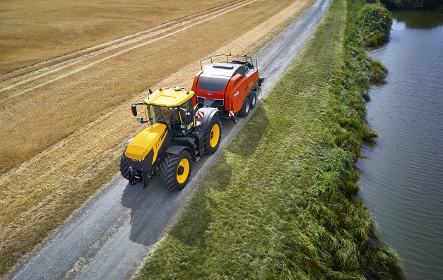 JCB 8000 Series Fastrac iCON