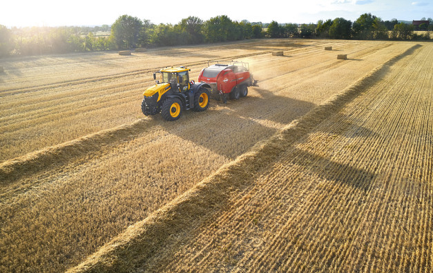 JCB 8000 Series Fastrac iCON